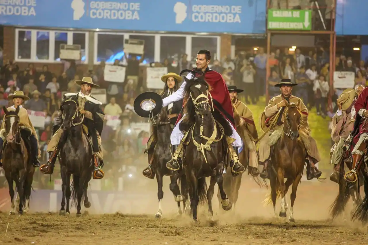 Urtubey: “Tenemos una mirada diferente respecto a los términos de la polarización entre Macri y Cristina”