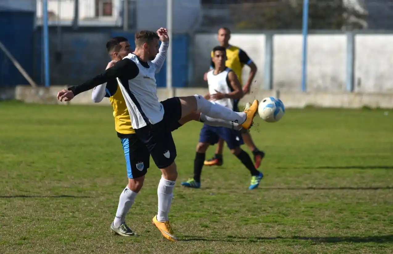 Juventud tuvo un buen ensayo derrotando a Gimnasia de Concepción