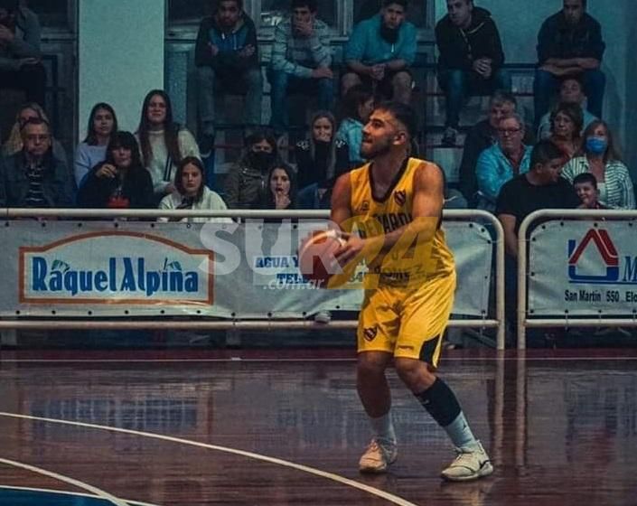 Argentino de Firmat sumó a Mauricio Manfredi