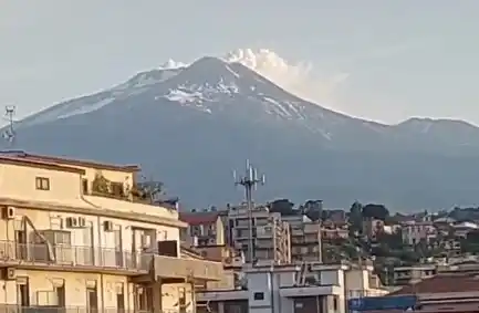 Video: alerta rojo en Italia por “actividad explosiva” del Volcán Etna