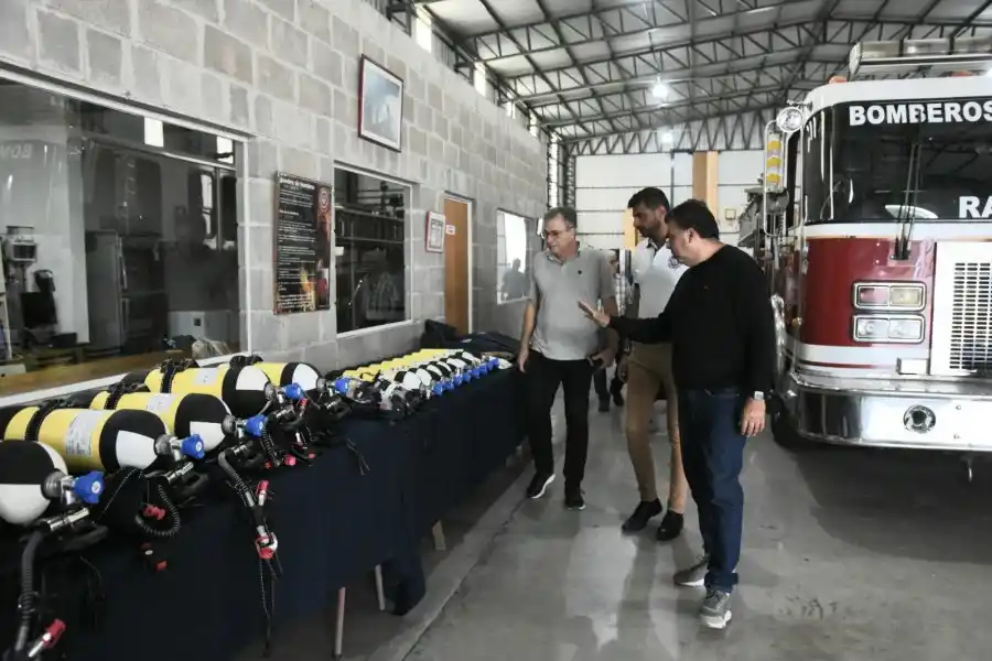El Intendente visitó la Asociación de Bomberos Voluntarios