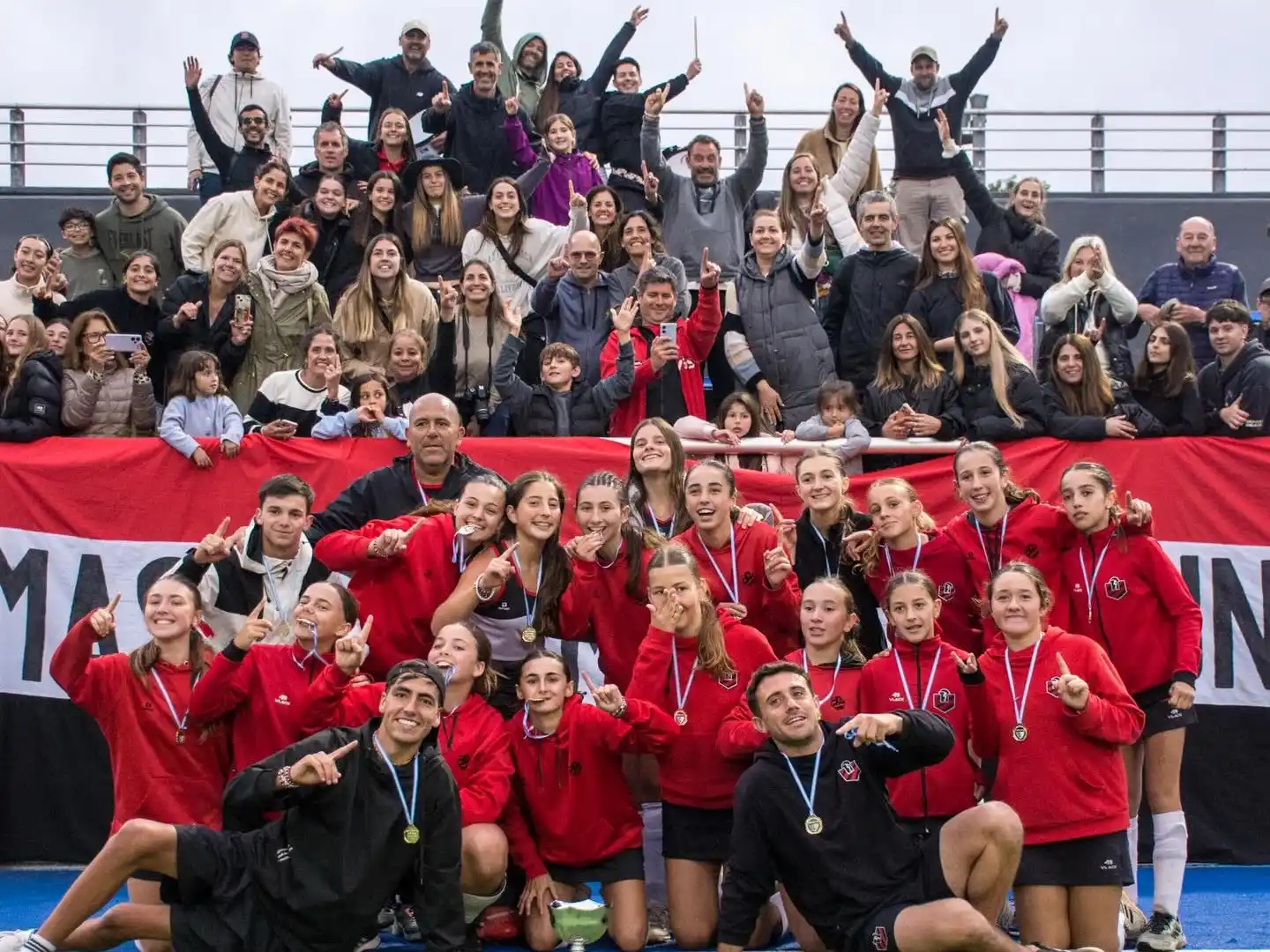 El festejo de las jugadoras de Independiente en Mar del Plata.