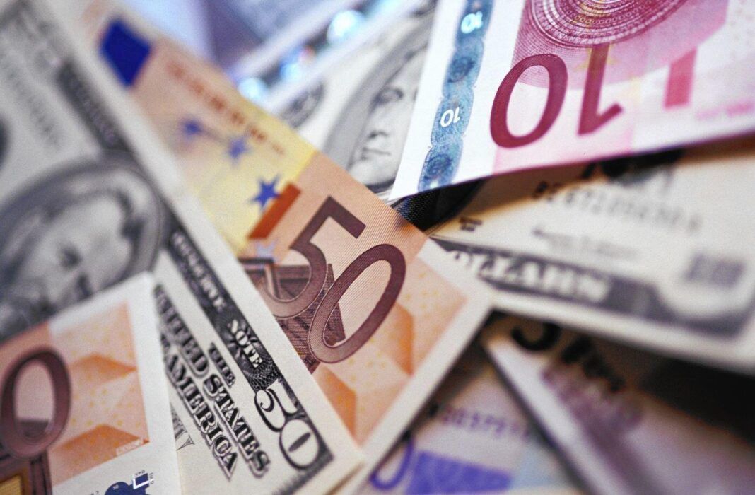 El Banco Central dio un paso clave para avanzar con la competencia de monedas