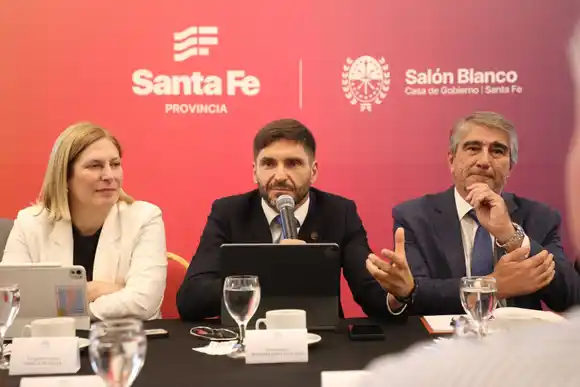 Pullaro anunció una inversión de 84 millones de dólares para los sistemas de monitoreo en Rosario y toda la provincia