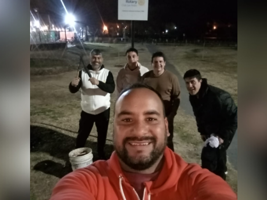Rotary Club San Pedro: voluntarios continúan la tarea de preservar los árboles del Paseo Rotario