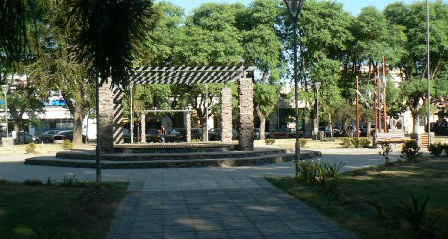 Vecinos de la Plaza Belgrano se quejaron por el “estado de abandono”