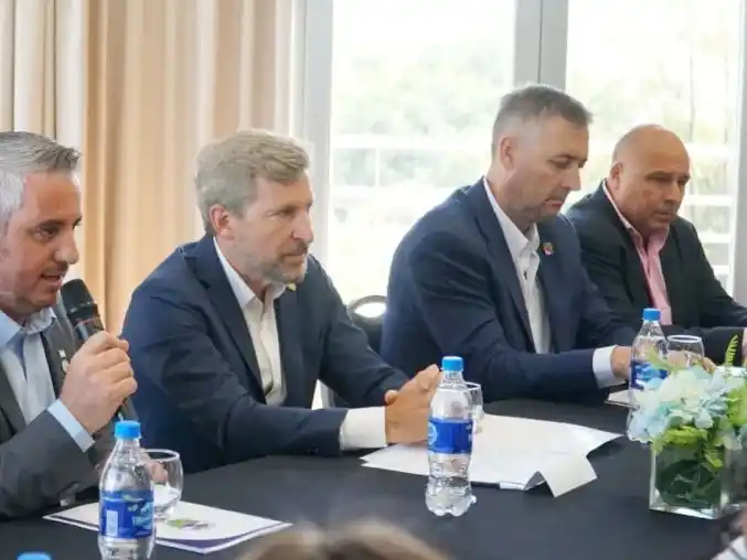 Senadores y diputados nacionales presentarán proyecto para relocalizar planta de combustible