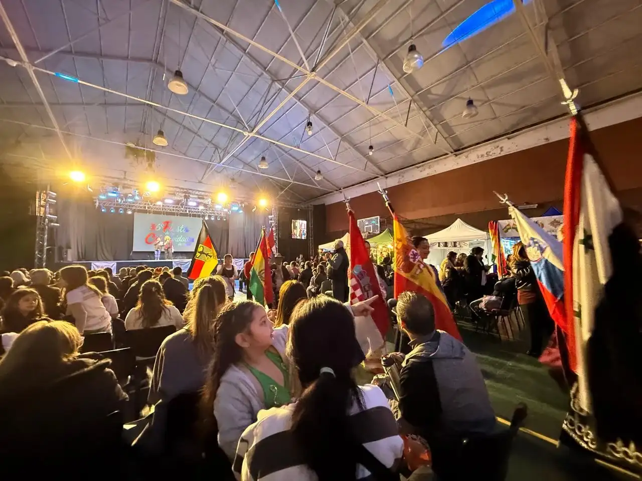 Fotografía de la 36ta edición de la Fiesta de las Colectividades. Tandil.