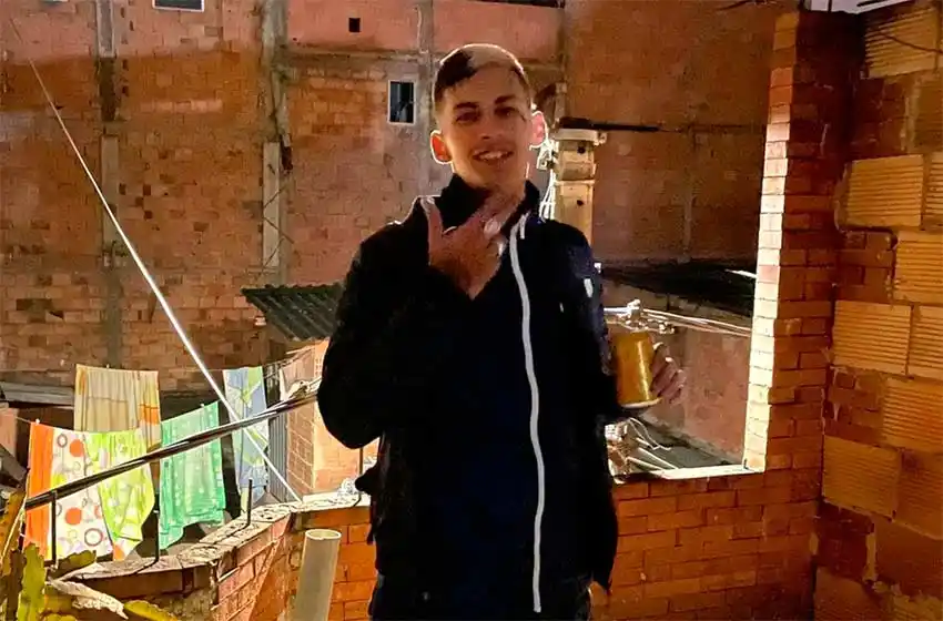 L-Gante mostró cómo avanza su mansión de tres pisos: el detalle de la mega piscina