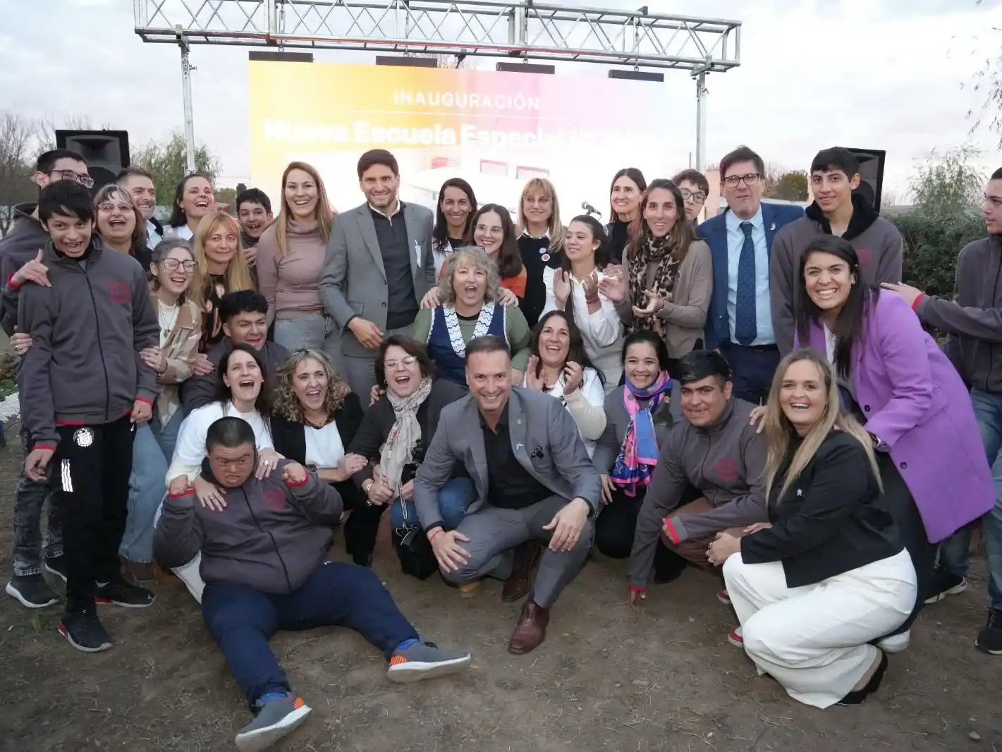 El gobernador destacó que la obra “no se podría haber llevado adelante sin el amor del cuerpo docente y directivo". Foto: GSF