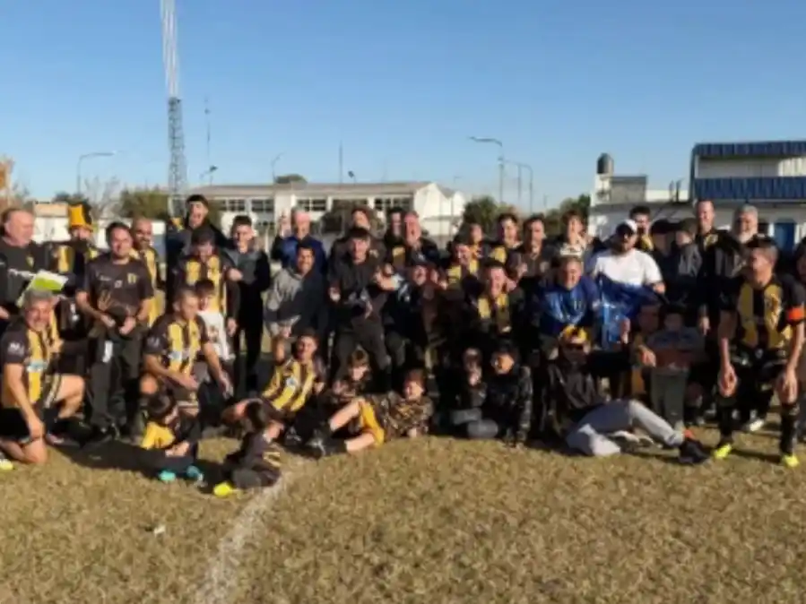 El Cañonero se quedó con el torneo Apertura del fútbol Senior liguista. Foto: Libertad de Sunchales