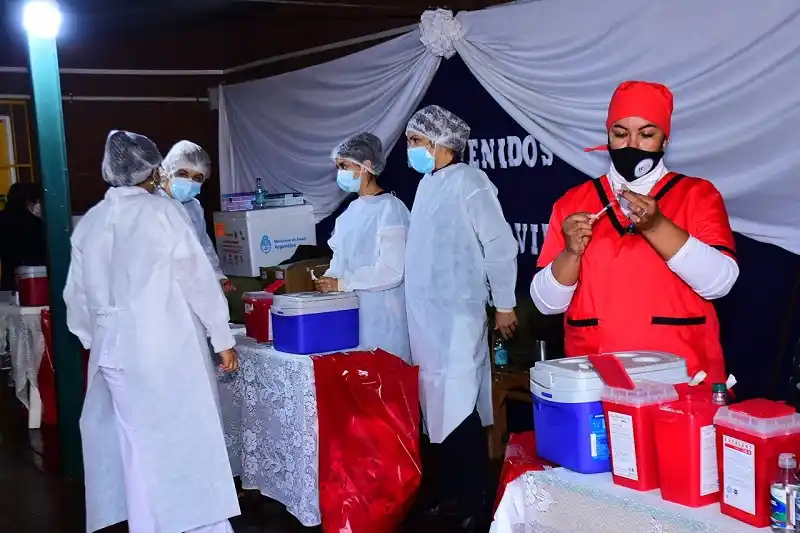 COVID-19: Avanza la campaña de vacunación en el interior provincial