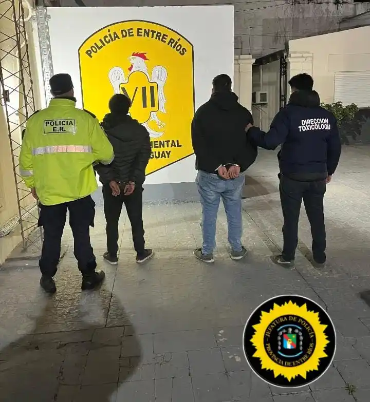 **Operativos policiales en Gualeguay: detenciones por narcomenudeo y recuperación de elementos robados**