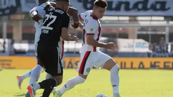 San Lorenzo está en octavos de final, pero todavía debe en el juego