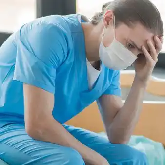 “Nos están matando”: enfermeras a quienes les deben 4 meses de sueldo en un hospital de Colombia