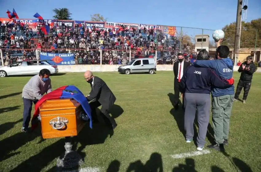 Fuerte repudio en redes sociales: acusan a un senador de alentar a romper las normas de aislamiento