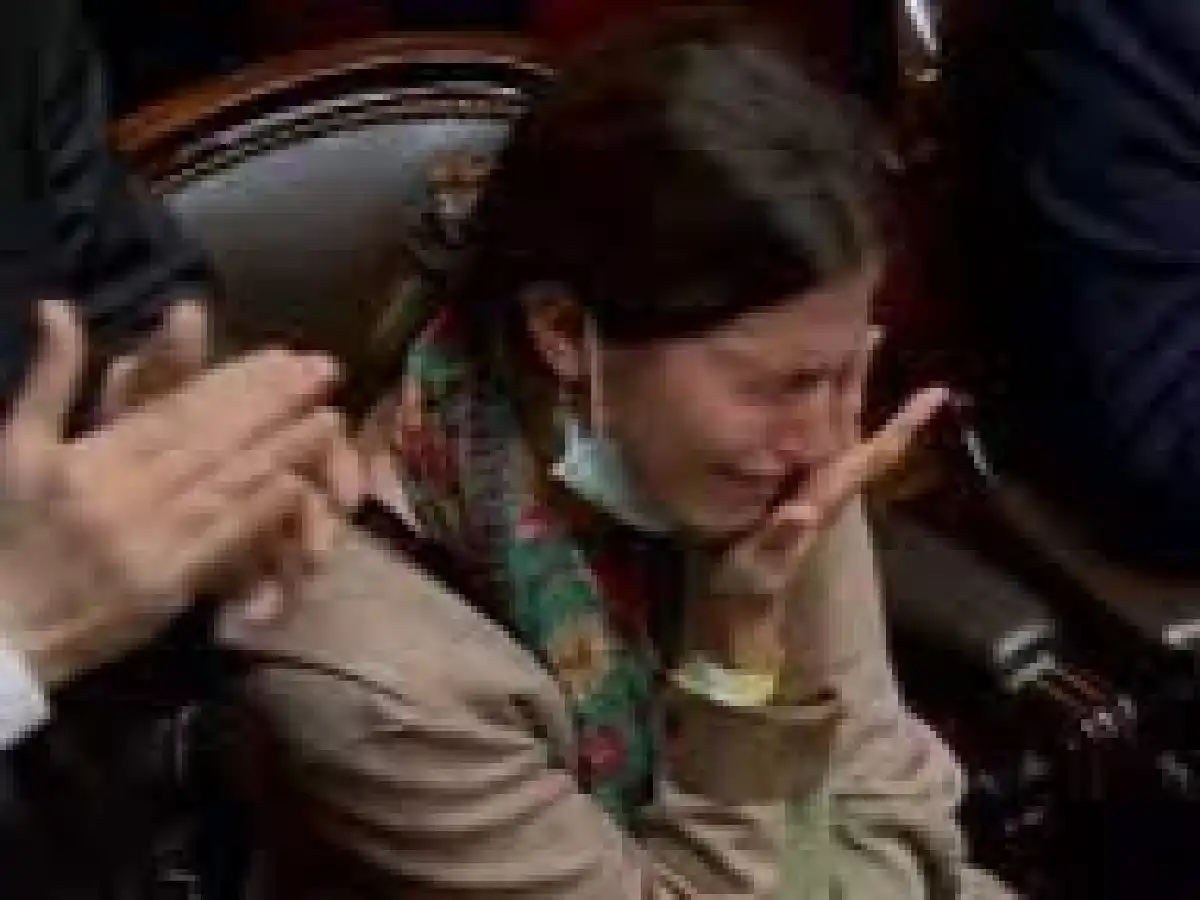 "Perdió un hijo, tiene otro internado y está acá": una diputada se quebró en plena sesión del Presupuesto 2023