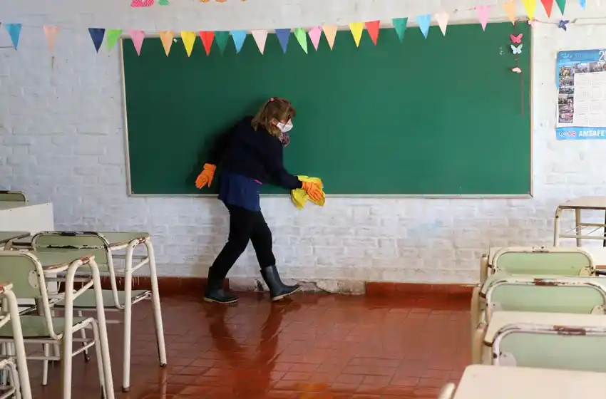 Experto de la OMS llamó a dejar de usar el confinamiento como eje contra el coronavirus