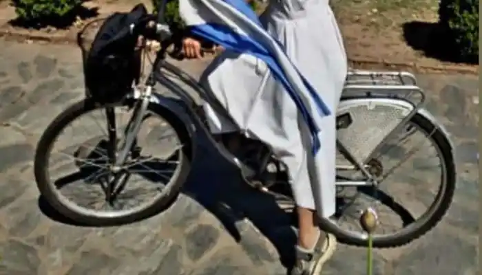 Le robaron la bici a una monja dentro del Hogar Gomendio