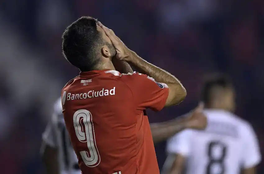 El Rojo perdió y se complica