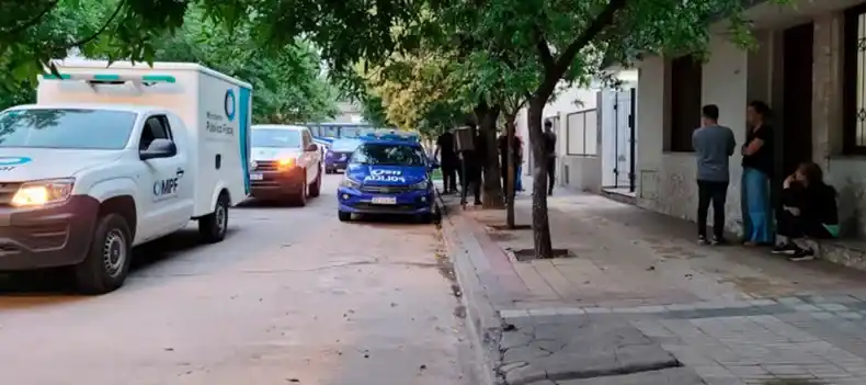 El violento hecho ocurrió en el domicilio ubicado en la calle Jujuy al 1400 en el barrio Centro Norte de esa ciudad.