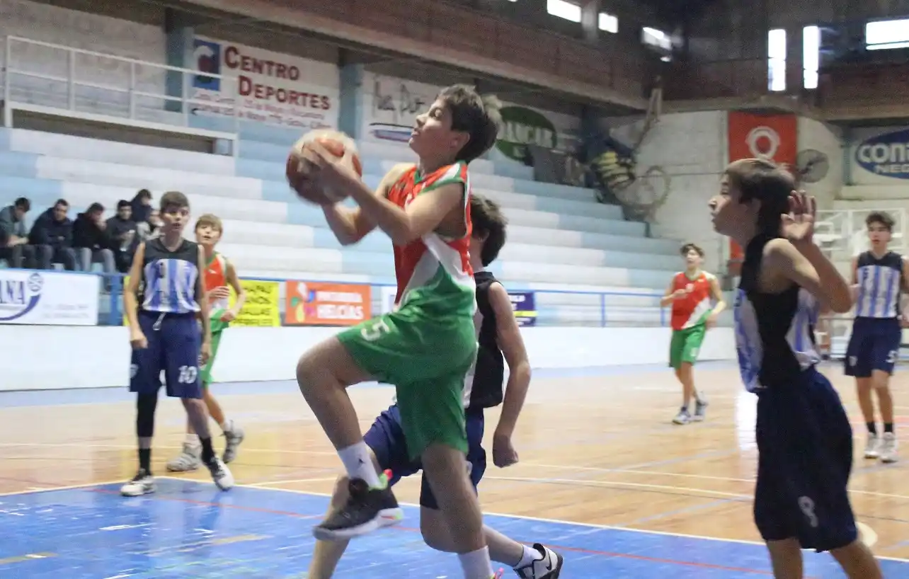 Juventud Unida y Neptunia jugaron por una nueva fecha de la Liga Entrerriana