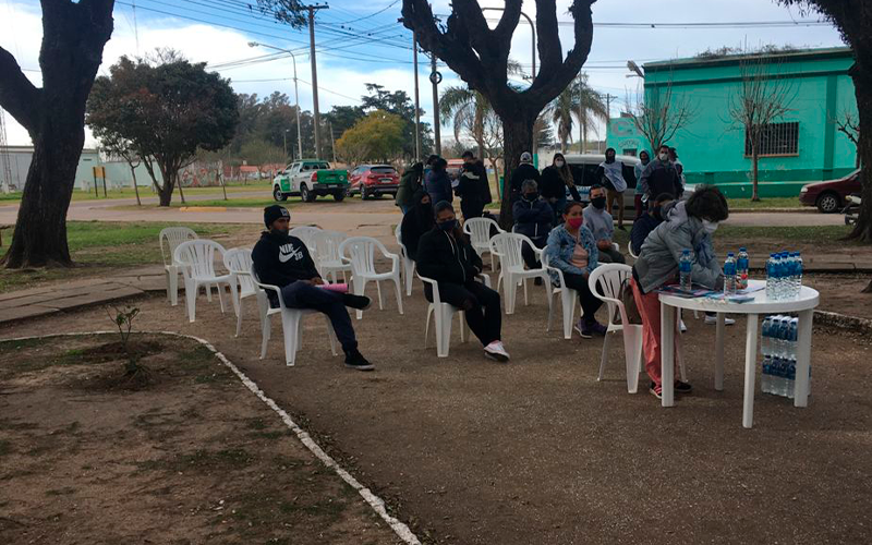 Vacunación en Doyle: sin relevamiento previo, esperan que unas 100 personas se apliquen las dosis