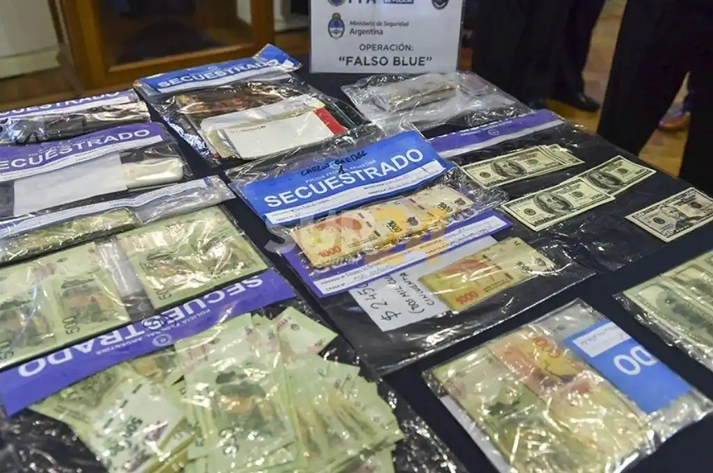 Desbaratan la banda del “Falso Blue”: falsificaba dólares y pesos