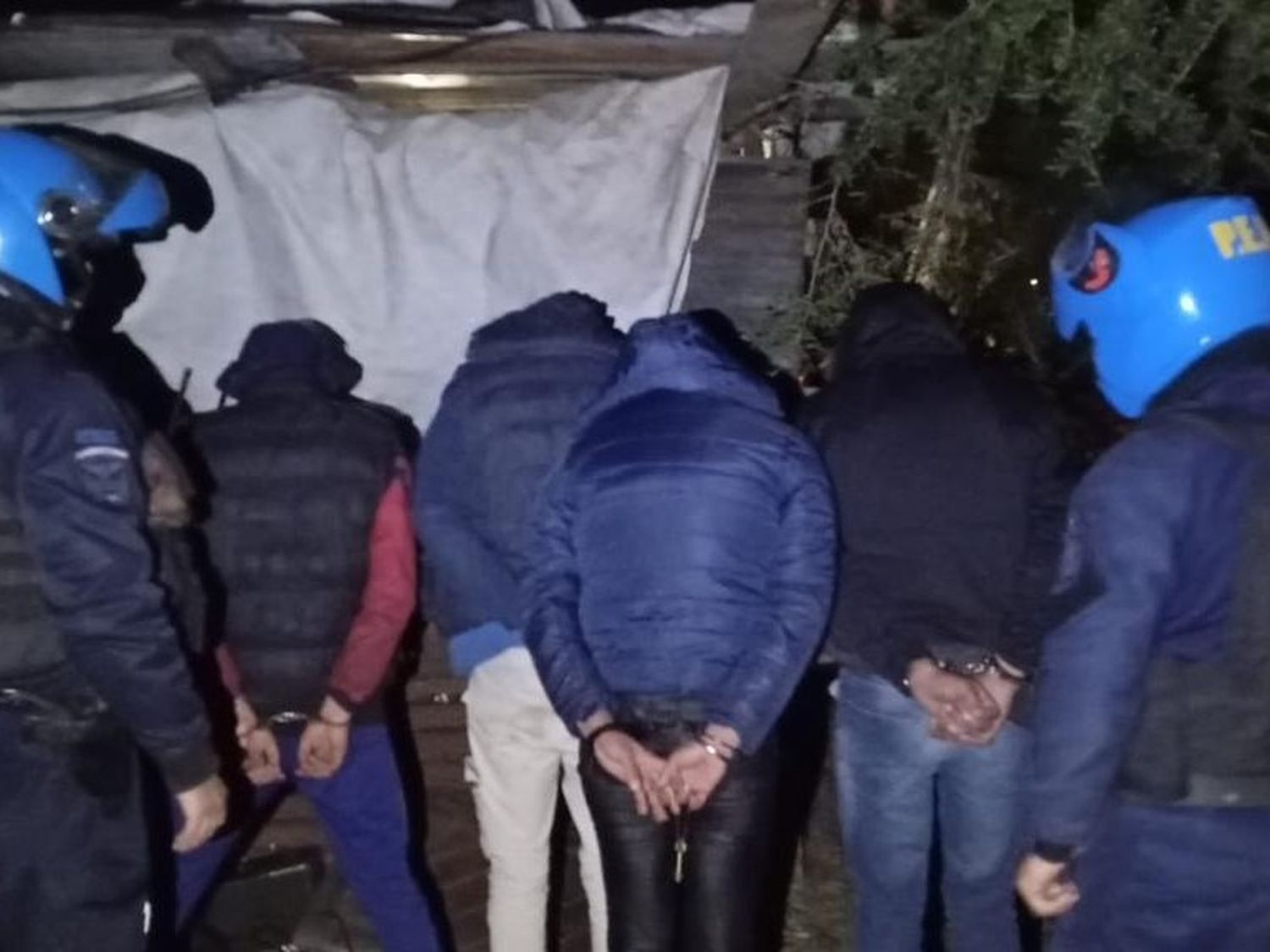 Buscaban una bicicleta y encontraron a un hombre vendiendo droga