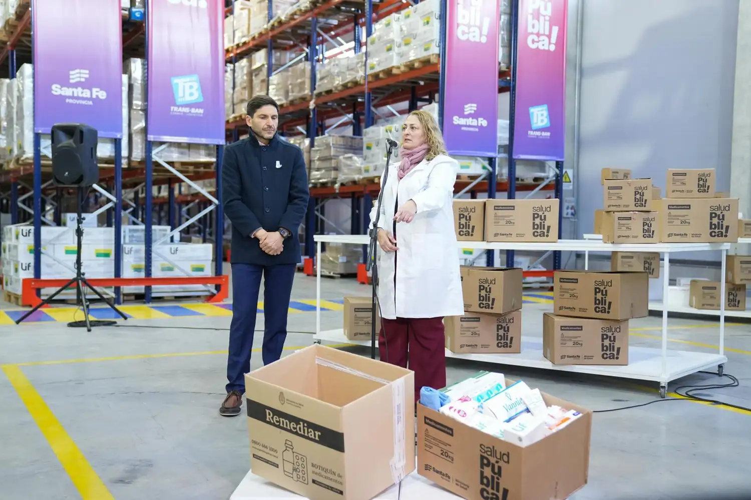 Ante el retiro de Nación, el gobierno de Pullaro inició el reparto de medicamentos a centros de salud y hospitales de toda la provincia