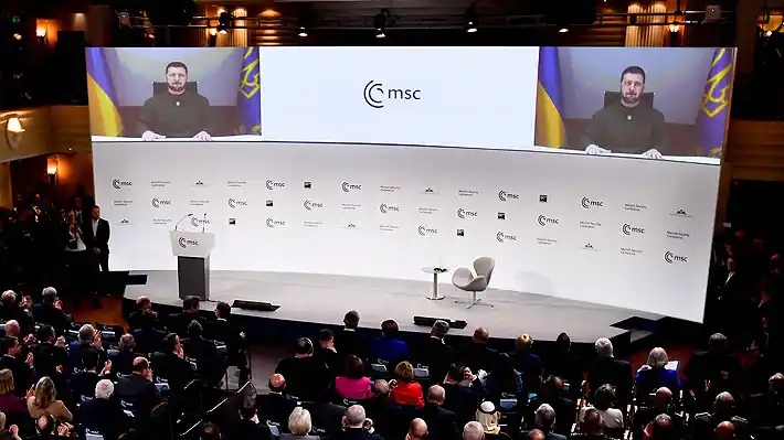 Zelenski expuso ante la conferencia de seguridad en Múnich.