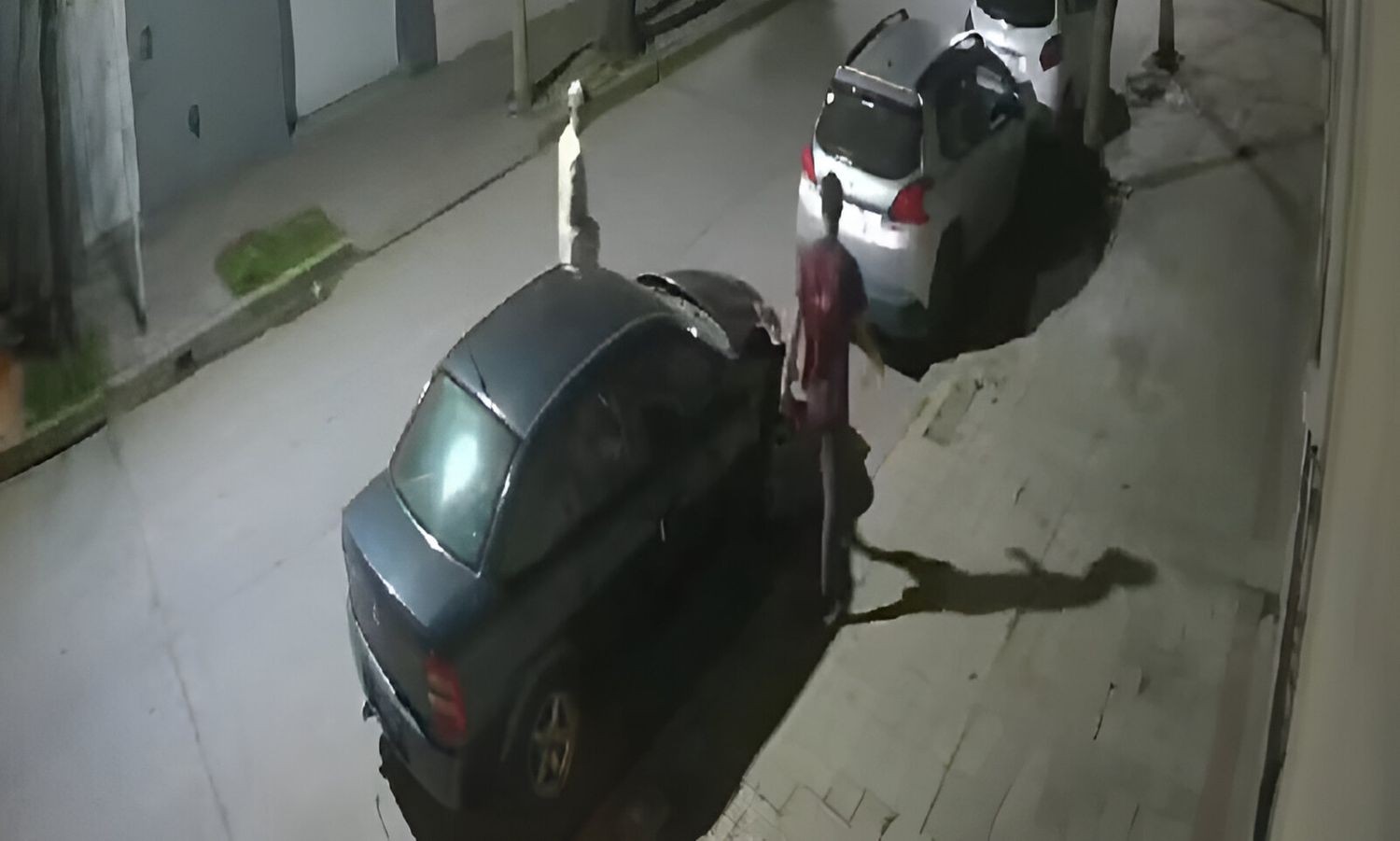 El Astra que chocó a tres autos en el centro y huyó está radicado en Santa Fe