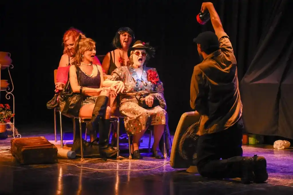 Crespo vuelve a vivir el verano teatral con la edición 2026 de “Teatro para la Calor”