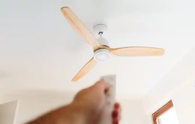 El aliado invisible del confort: por qué un ventilador sigue siendo imprescindible en casa