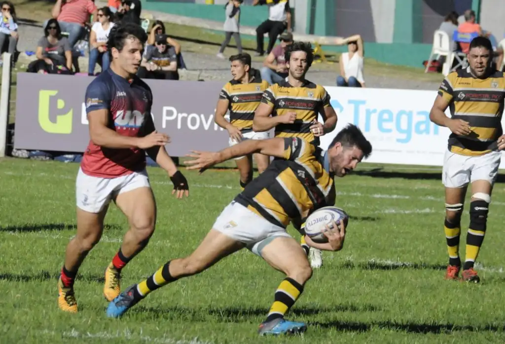 Uncas estrenó cancha y  logró su primera victoria