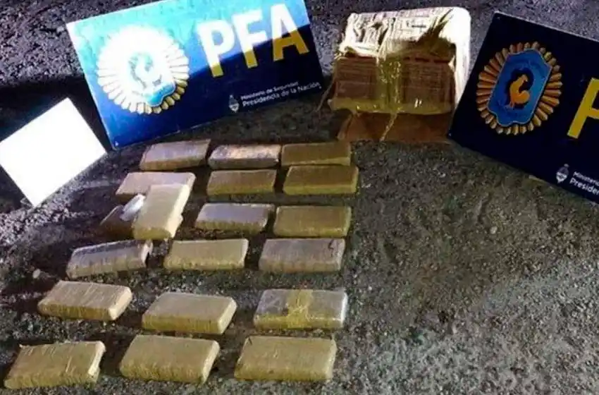 Hallaron 19 kilos de marihuana en un camión que transportaba vacunas contra el coronavirus