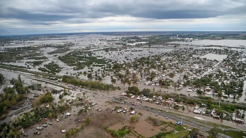El Gobierno anunció un plan de ayuda de hasta $10 mil millones para los damnificados por las inundaciones