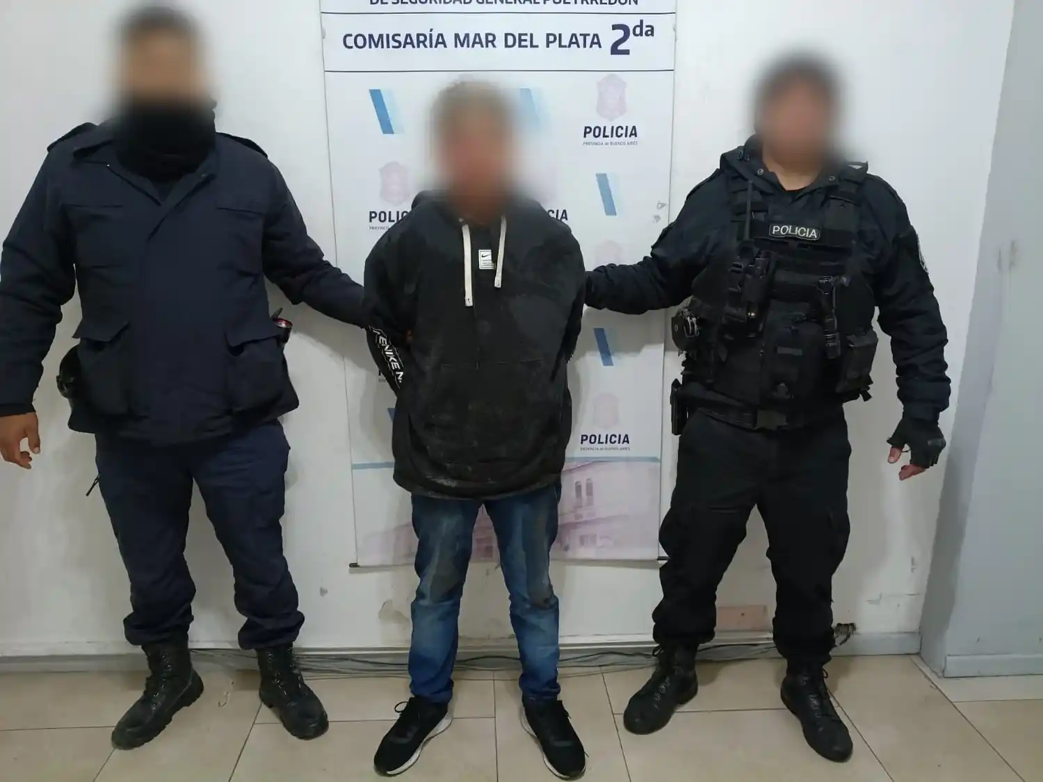 El sujeto merodeaba la zona del robo y fue atrapado por la Policía.