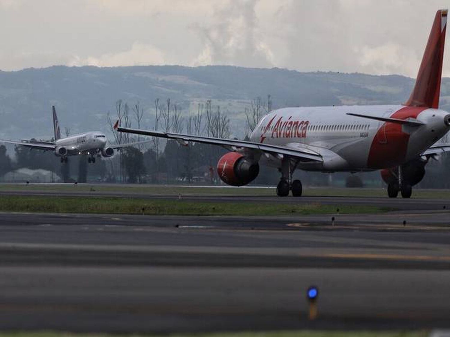 ANGUSTIA en vuelo de Avianca por fallas de motores (+ video)