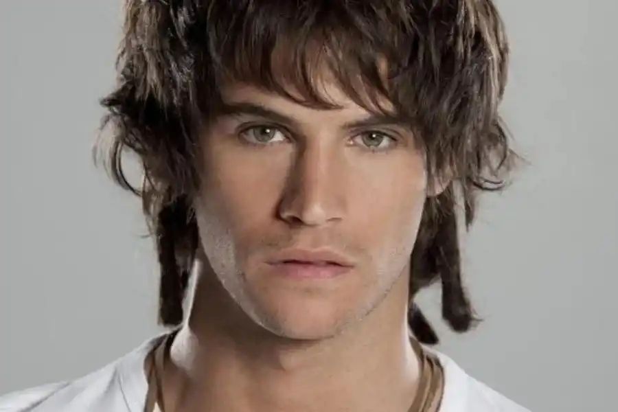 Pablo Martínez: de galán de Casi Ángeles a cambiar la fama por la poesía y el veganismo