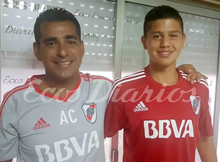 Arquero juvenil de 15 años a River