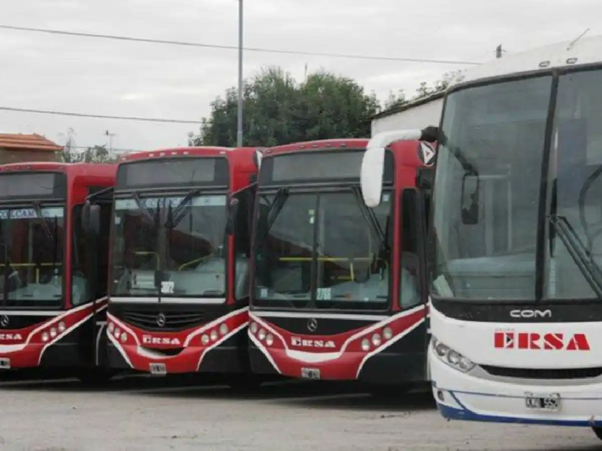 Paro por tiempo indeterminado de los interurbanos de Córdoba