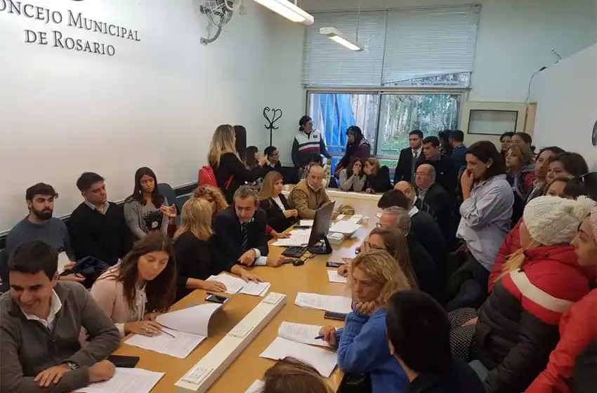 La incorporación de mujeres choferes al transporte, cada vez más cerca: debaten el proyecto en el Concejo