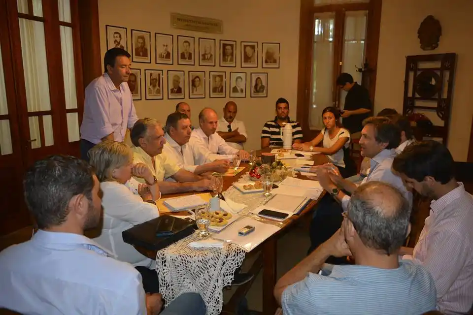 De Angeli se reunió con intendentes y funcionarios por la pesca artesanal