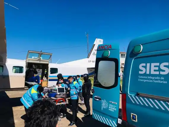 Avión sanitario: destacan el rol de un Estado que “sigue funcionando”