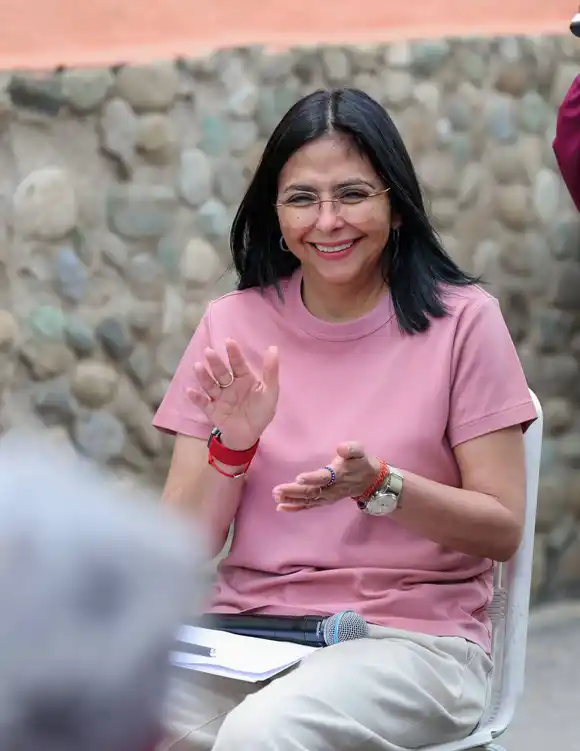 EE.UU. "ha decidido declararle la guerra no solo a Venezuela, sino al planeta entero":  Delcy Rodríguez