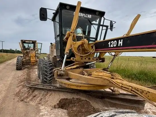 Trabajos. Los que está llevando adelante el Emsur en los caminos rurales.