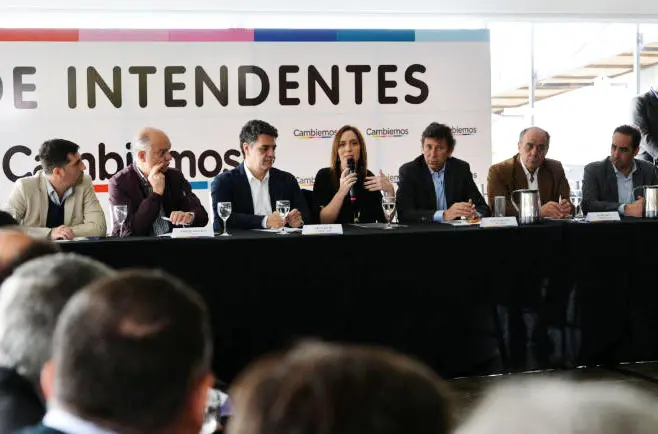 Tope a las reelecciones: los intendentes de Juntos salen a pedir un mandato más