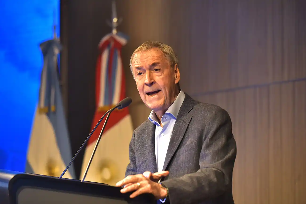 Juan Schiaretti se someterá a una cirugía.