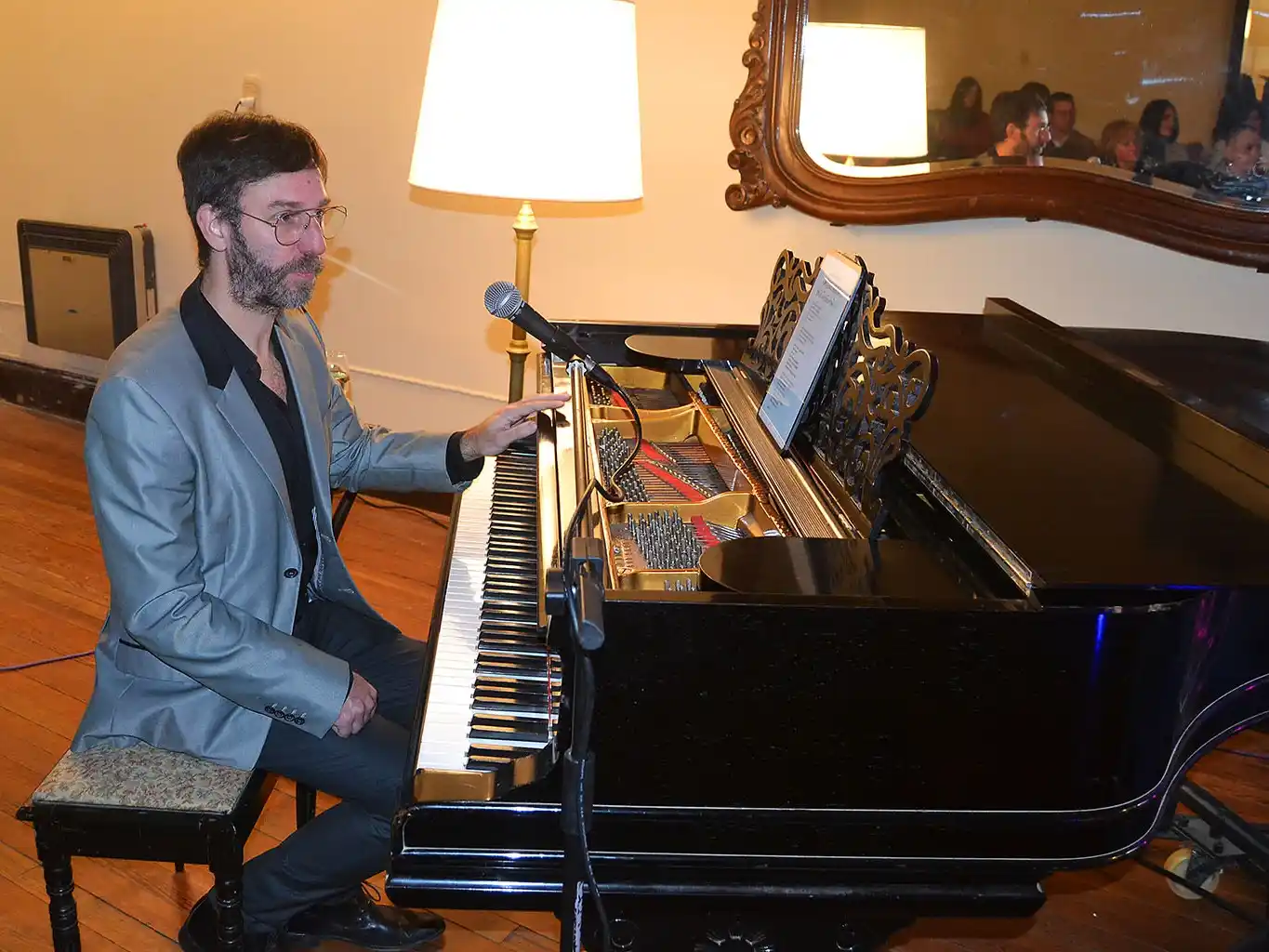 “Reencuentro”: Música, amistad y emociones en el Club Social